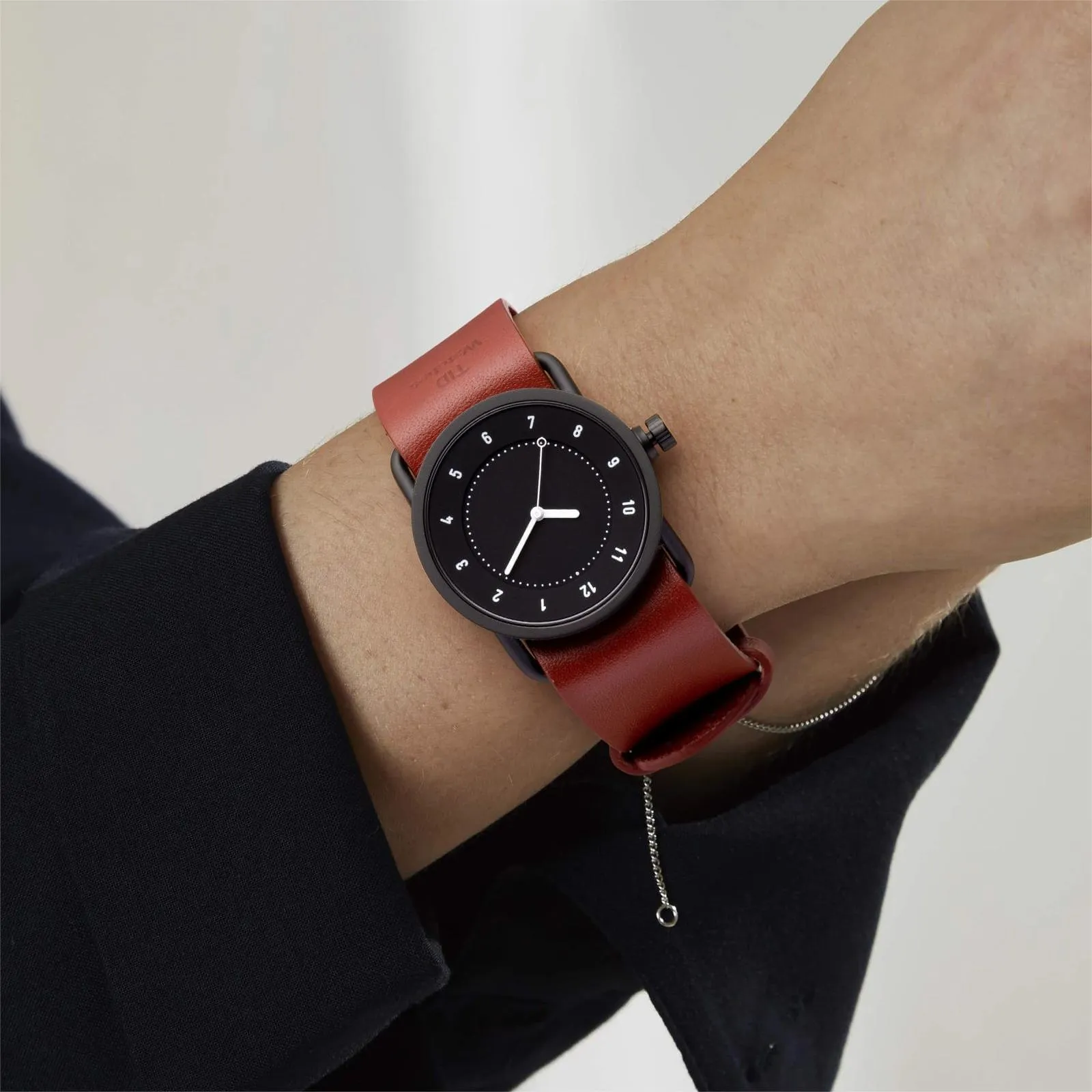 TID No.1 Black Dial / Burgundy Leather Strap / Black Buckle