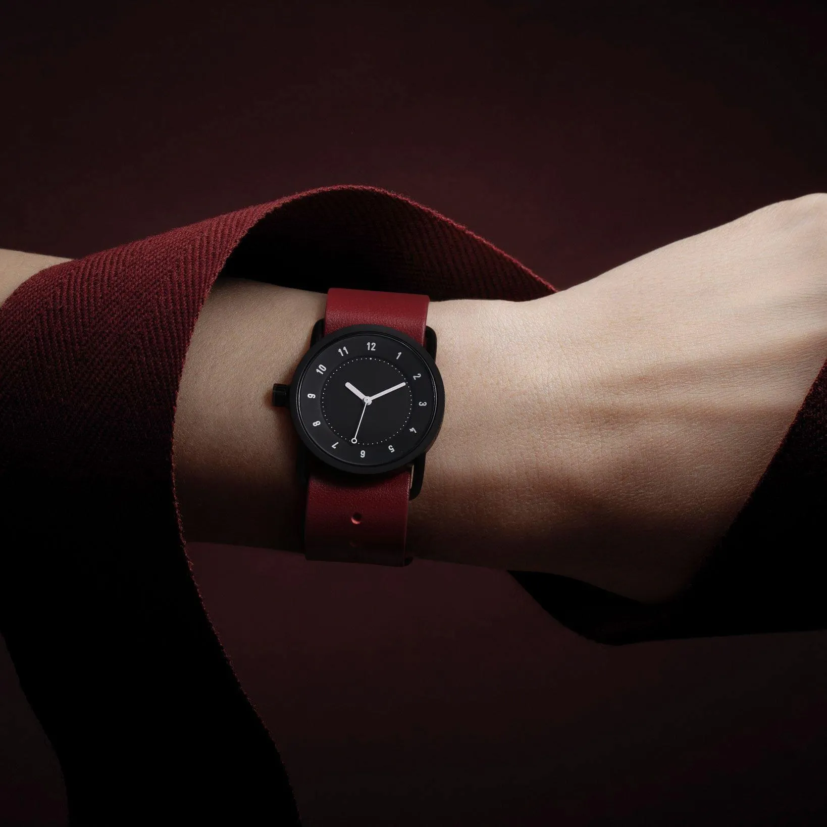 TID No.1 Black Dial / Burgundy Leather Strap / Black Buckle